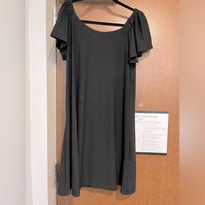Black Mid Length Signature by Robbie Bee Dress in size L!